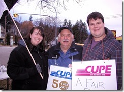 Stephanie Smith (left) COPE 378 President-FortisBC; Gerry Shmon (centre) Cupe 748 member and President of KDC & WKLC; Sean Smiith (right) USW 480 members & WKLC Executive