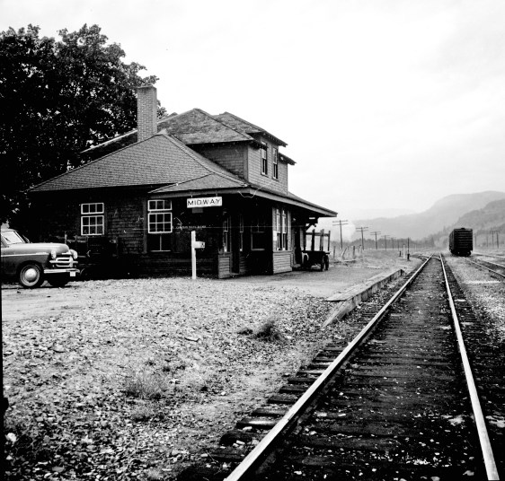 Title proper Midway CPR depot General material designation     Graphic material Title statements of responsibility Photograph taken by David Davies. Title notes     Source of title proper: Derived title. Level of description Item Repository Northern BC Archives & Special Collections Reference code 2013.6.36.1.028.01 Dates of creation area Date(s)     17 Sept. 1970 (Creation) Photograph depicts the Midway CPR depot located at the eastern terminus of Kettle Valley Railway. It was a subdivisional point with way freights originating at Nelson and Penticton, and running west and east respectively to Midway. There are two to 3 freights weekly from Nelson and 1 to 2 from Penticton. It lost its agency in June 1969 and all small freight